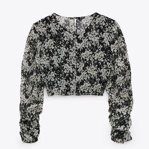 🆕💕 Zara crop print blouse (new with tags)